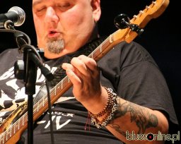 Popa Chubby at Jimiway 2012 (8)